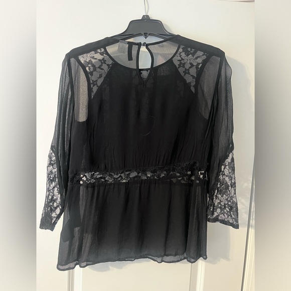 H&M Top - Picture 2 of 4